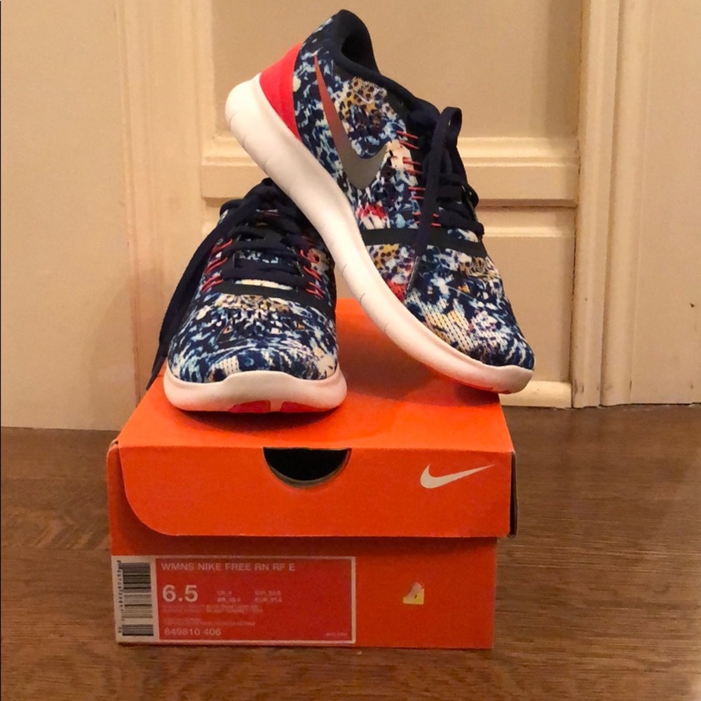 NEW WOMEN’s SNEAKERS NIKE FREE RN RUN RF E 6.5 NIB